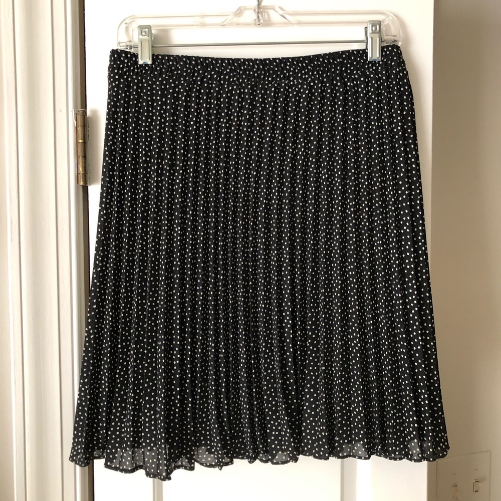 Pleated skirt
